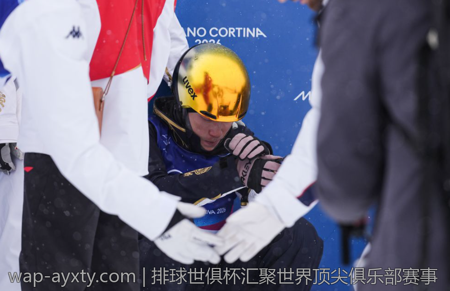 勒沃库森在阿隆索战术指导下的阵型与策略调整